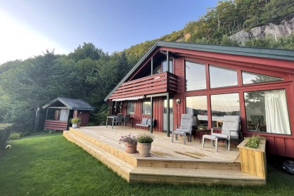 Steinfeda am Lenefjorden